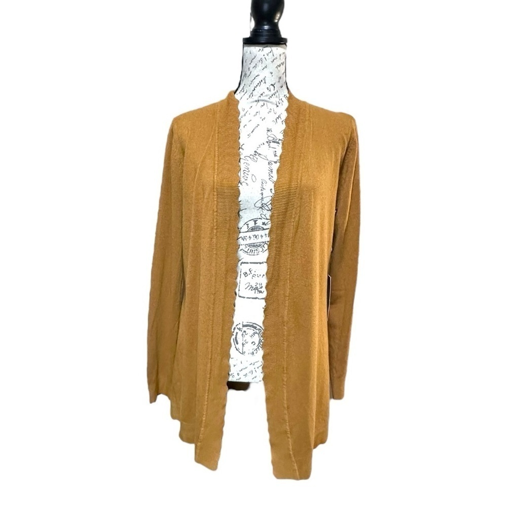 Evolution Scalloped Cardigan Size Medium Petite NWT